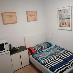 Need, A Comfy Place , Ámsterdam Países Bajos