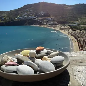 κάντε κράτηση εδώ